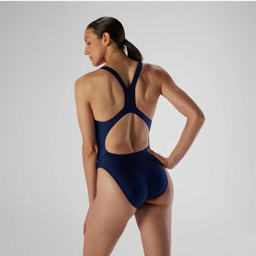 Speedo nwt size